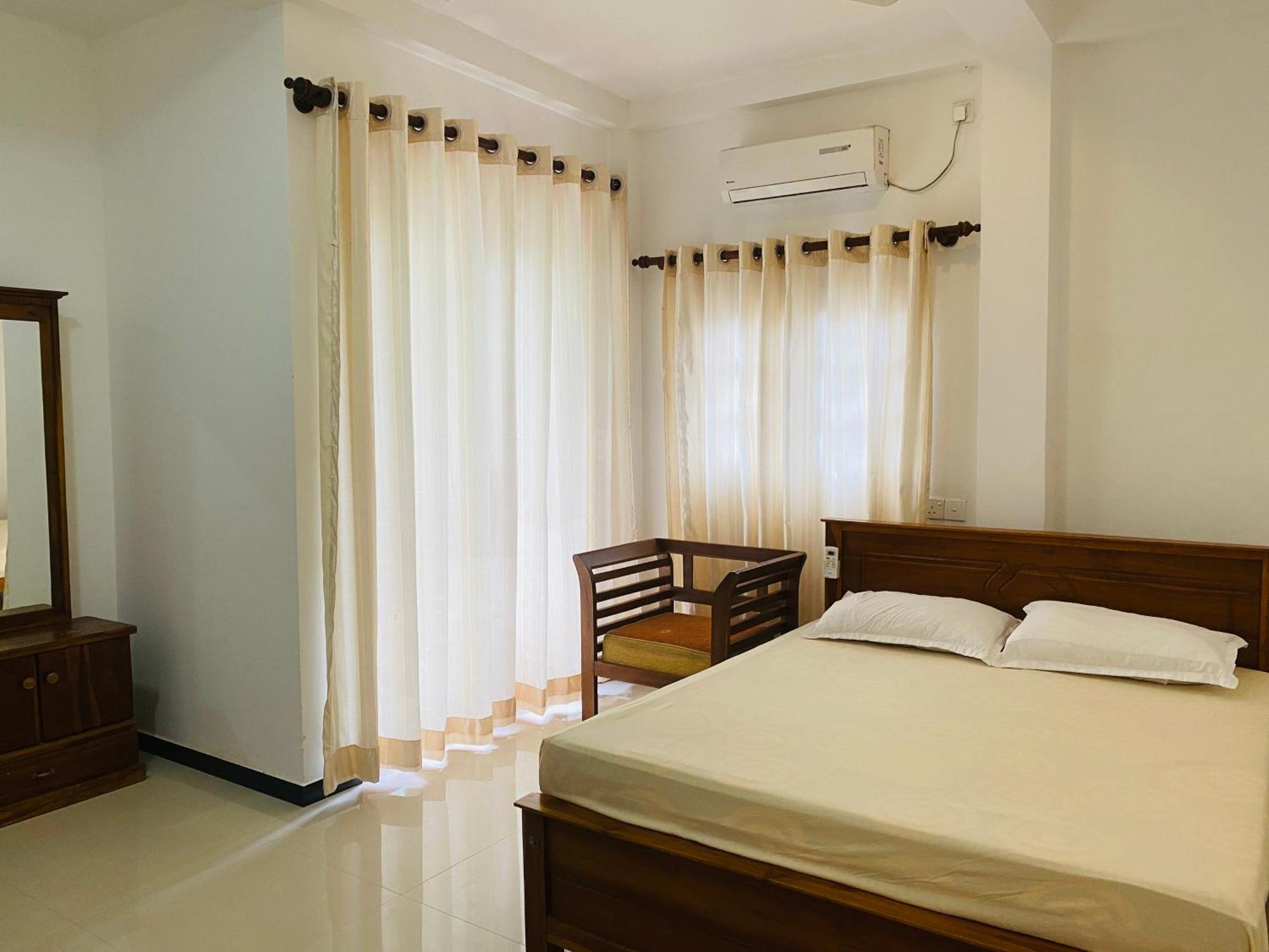 Hotel Navora Hikkaduwa Exterior foto